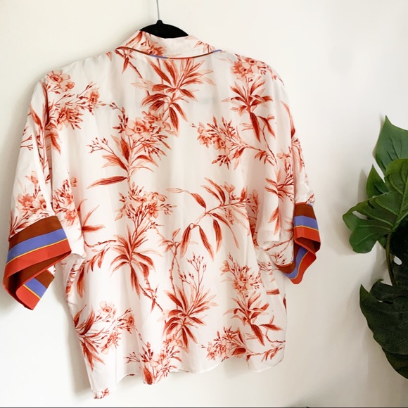 NWT Hawaiian Shirt : joie bayley top - Picture 2 of 4